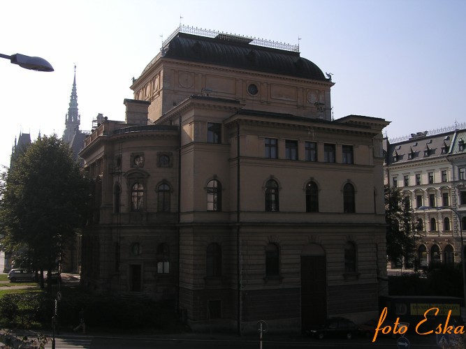 PA144796 Šaldovo divadlo.jpg