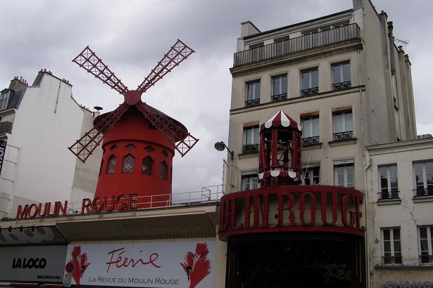 P5275747 Paříž Moulin Rouge.JPG